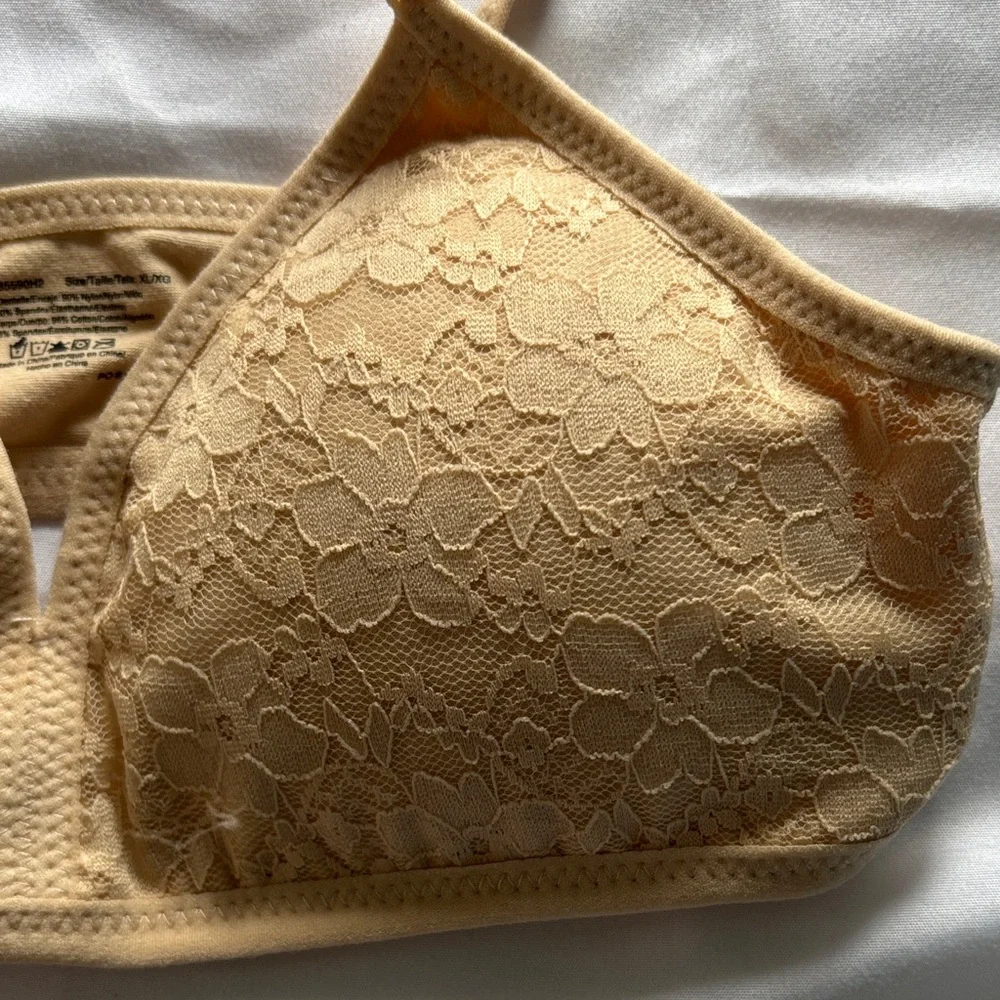 Rene Rofe Lace-Overlay Wireless Bra in Light Beige - Picture 3 of 5
